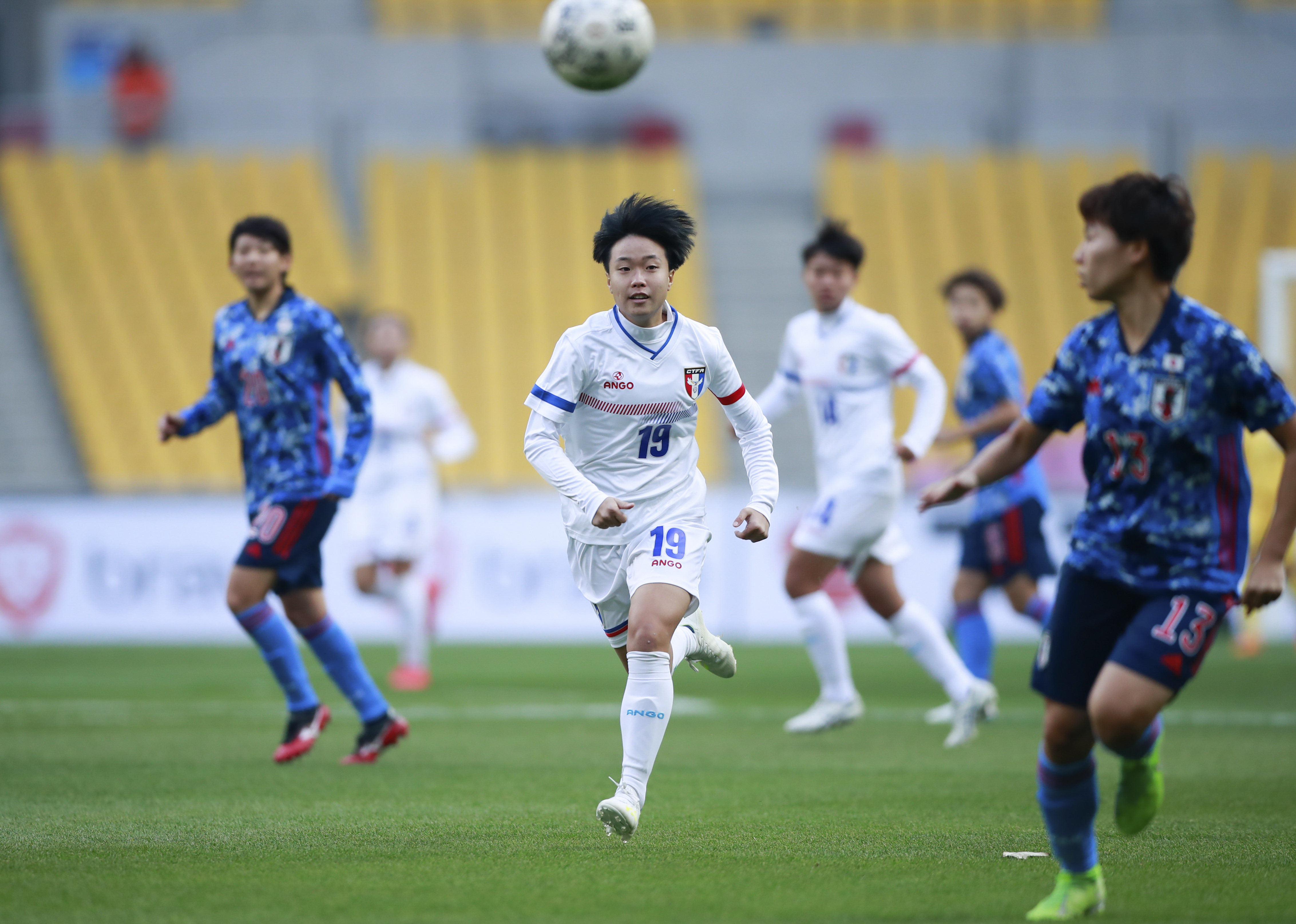 Iwabuchi's hat-trick helps Japanese eves beat China 3-0